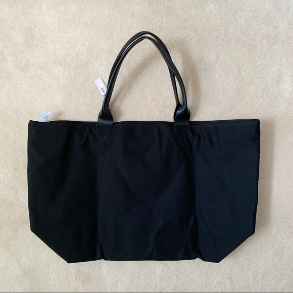 NWT Victoria’s Secret weekend tote - Picture 3 of 5